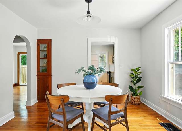Property at 1124 Franklin St, Iowa City, IA 52240, 3 beds, 2 baths