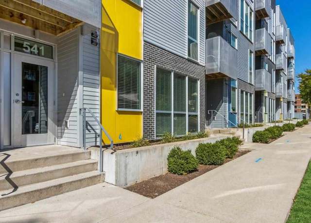 Property at 172 E Prentiss St, Iowa City, IA 52240, 2 beds, 1.5 baths