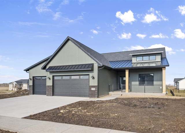 Property at 1530 Parker Ct, North Liberty, IA 52317, 5 beds, 3 baths