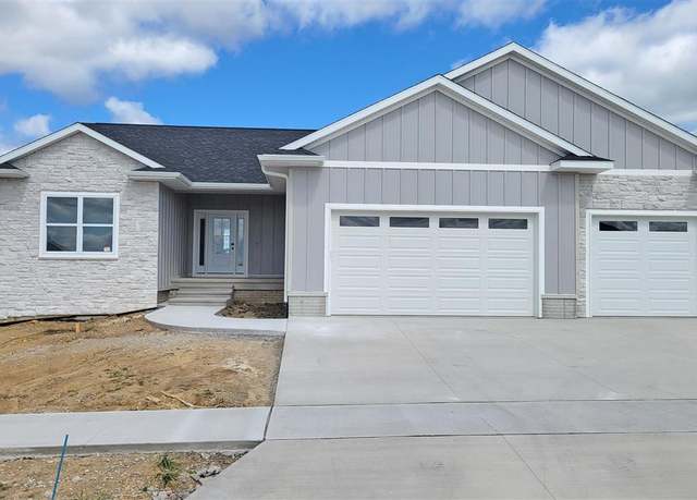 Property at 1525 3rd St SW, Mt. Vernon, IA 52314, 5 beds, 3 baths