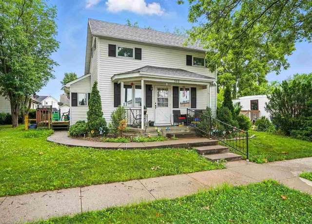 Property at 303 W Commercial St, Lone Tree, IA 52755, 3 beds, 1 bath
