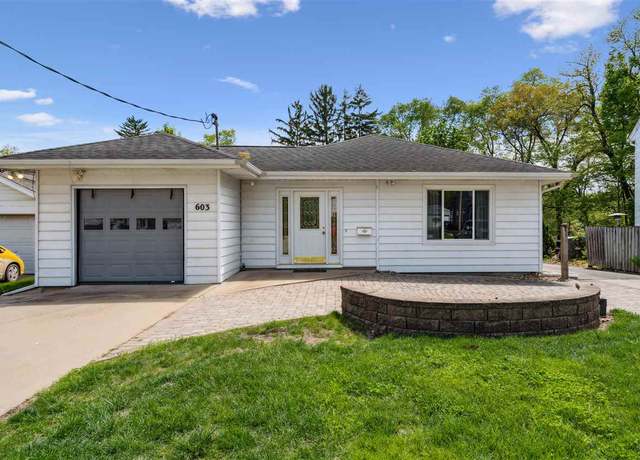 Property at 603 Brookland Park Dr, Iowa City, IA 52246, 4 beds, 3 baths