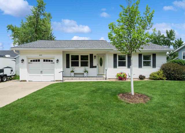 Property at 4634 NE Twin Pine Dr, Cedar Rapids, IA 52402, 4 beds, 2.5 baths