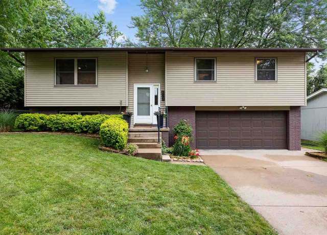 Property at 812 Keswick Dr, Iowa City, IA 52246, 3 beds, 2 baths
