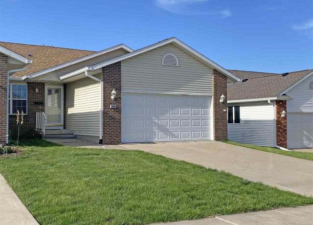 Property at 3440 Sunburst Ave, Marion, IA 52302, 2 beds, 2 baths