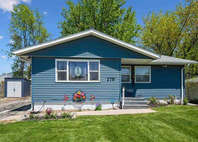 Property at 275 Jacolyn Dr Dr NW, Cedar Rapids, IA 52405, 3 beds, 1 bath