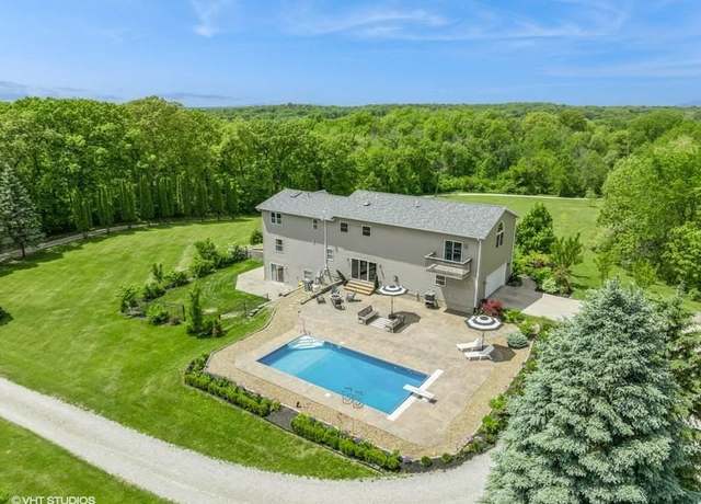 Property at 1694 Amana Rd. Rd NW, Swisher, IA 52338, 5 beds, 3.5 baths