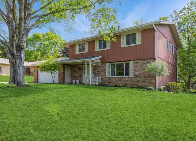Property at 114 Post Rd, Iowa City, IA 52245, 4 beds, 2.5 baths