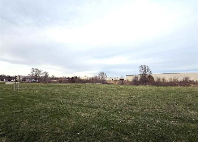 Property at 2536 S Scott Blvd, Iowa City, IA 52240