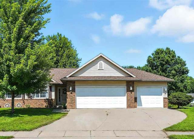 Property at 40 Stanwyck Dr, Iowa City, IA 52240, 4 beds, 3 baths