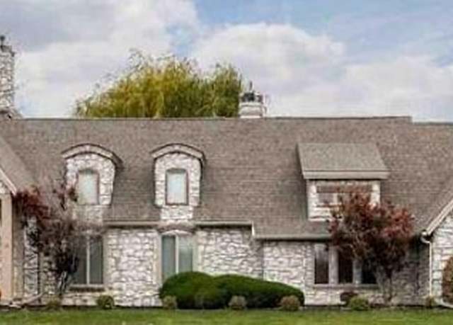 Property at 16 Burr Oak Ct, Iowa City, IA 52246, 4 beds, 6 baths