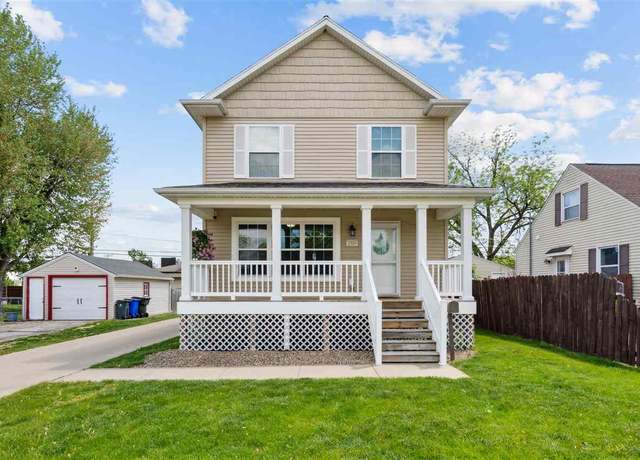 Property at 1519 NW 8th St, Cedar Rapids, IA 52405, 3 beds, 1.5 baths