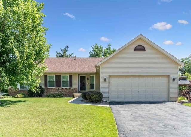Property at 329 Stoney Creek Rd Rd NW, Cedar Rapids, IA 52405, 3 beds, 2 baths