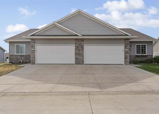 Property at 109 Wild Rose Ln, Solon, IA 52333, 4 beds, 3 baths
