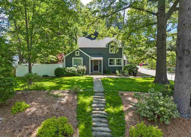 Property at 306 Lee St, Iowa City, IA 52246, 4 beds, 3.5 baths