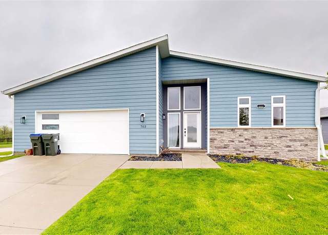 Property at 703 Charismatic Ln, Iowa City, IA 52240, 3 beds, 2.5 baths