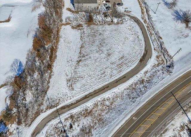 Property at 1090 Walnut Ave, Riverside, IA 52327