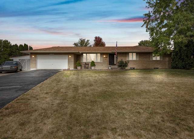 Property at 103 Elizabeth Dr, Tipton, IA 52772, 3 beds, 3 baths
