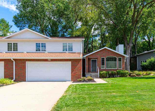 Property at 612 N 1st Ave, Iowa City, IA 52245, 3 beds, 2.5 baths