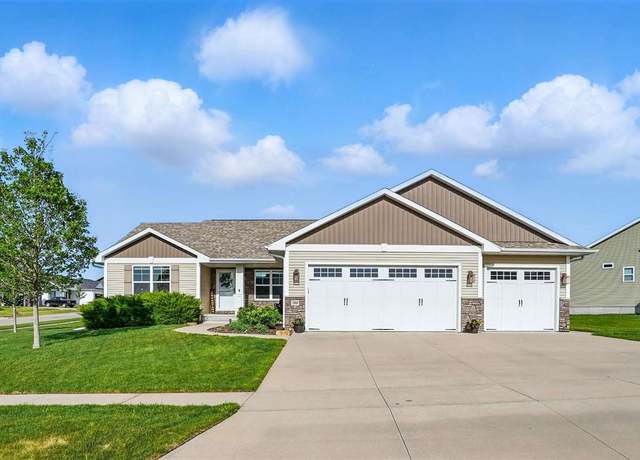 Property at 700 Cedar Bend Dr, Solon, IA 52333, 5 beds, 3 baths