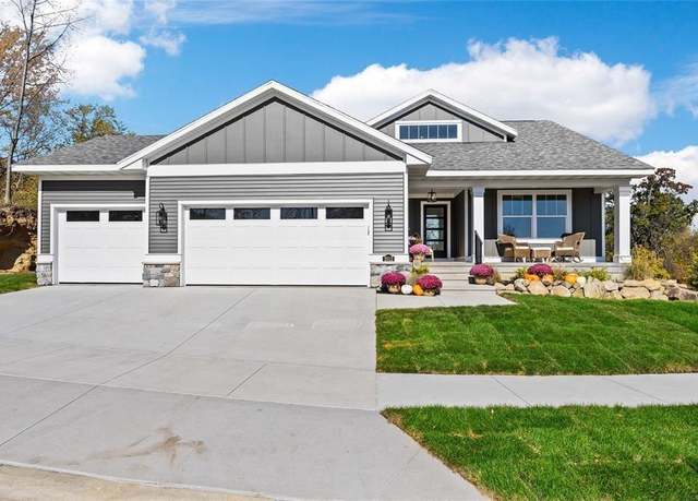 Property at 2012 Sierra Cir, Cedar Rapids, IA 52402, 2 beds, 2 baths
