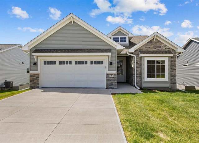 Property at 8 Pinnacle Ln, Tiffin, IA 52340, 4 beds, 3 baths
