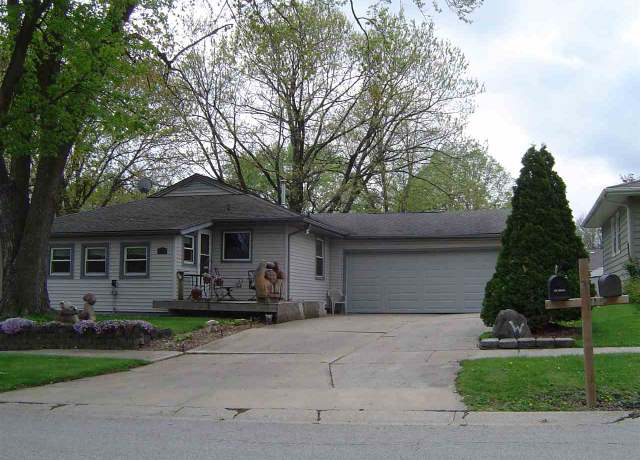 Property at 325 E Hickory St, North Liberty, IA 52317, 3 beds, 1.5 baths