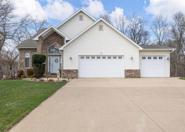 Property at 2709 Holly Ct Ct NW, Swisher, IA 52338, 4 beds, 3.5 baths
