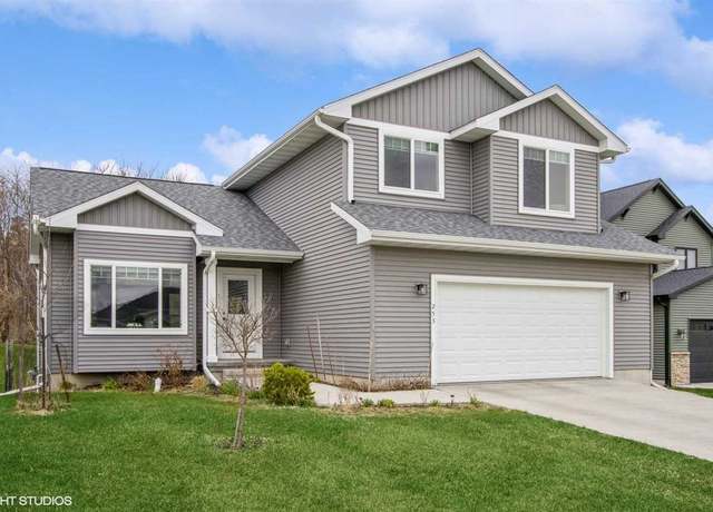 Property at 253 Lindemann Dr, Iowa City, IA 52245, 4 beds, 3.5 baths