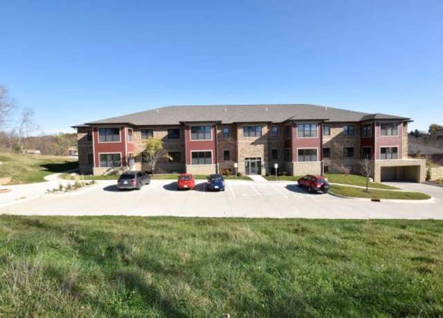 Property at 811 N 1st Ave, Iowa City, IA 52245, 2 beds, 2 baths