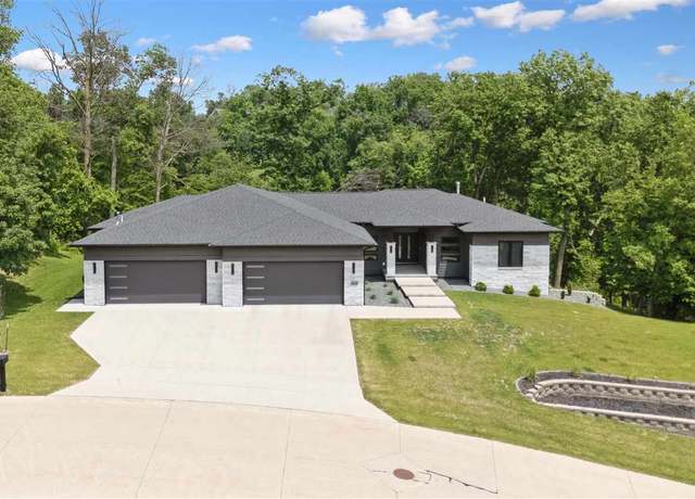 Property at 1509 SE Aspen Cir, Cedar Rapids, IA 52403, 5 beds, 4 baths