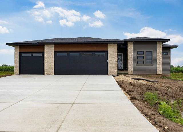 Property at 309 Hackberry Dr, Palo, IA 52324, 3 beds, 2 baths