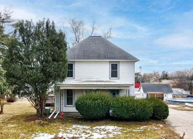 Property at 134 W Orange St, West Branch, IA 52358, 3 beds, 2 baths