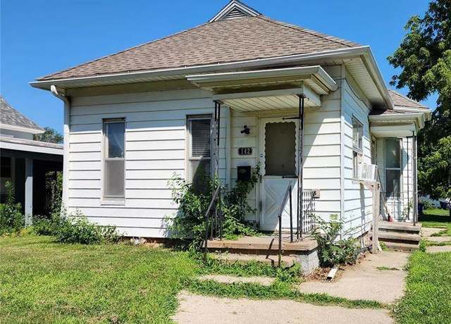 Property at 142 SW 14th Ave, Cedar Rapids, IA 52404, 3 beds, 1 bath