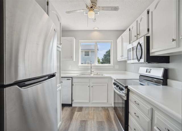 Property at 603 E B St #1, West Liberty, IA 52776, 2 beds, 1.5 baths