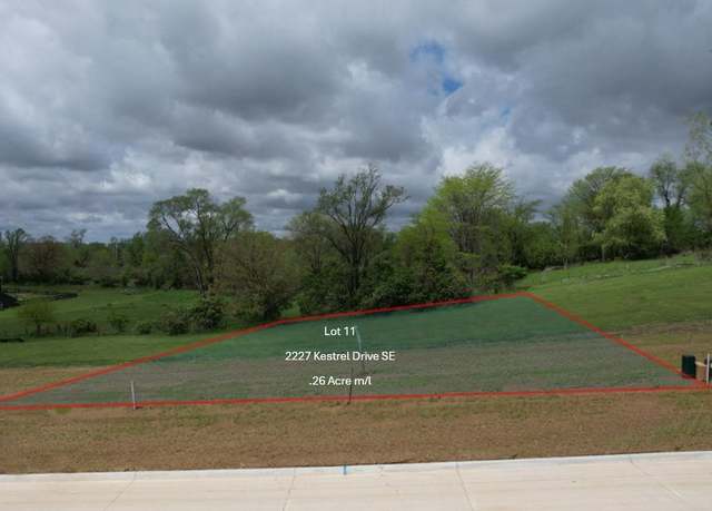 Property at 2227 Kestrel Dr SE, Cedar Rapids, IA 52403