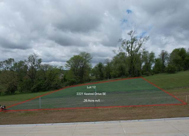 Property at 2221 Kestrel Dr SE, Cedar Rapids, IA 52403
