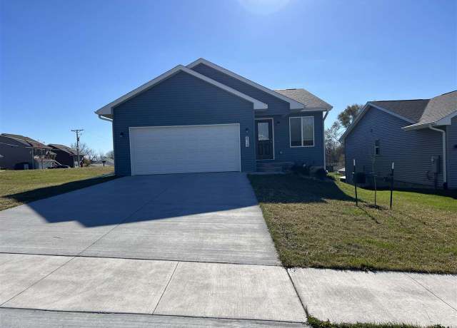 Property at 824 Nye Way, Coralville, IA 52241, 2 beds, 2.5 baths