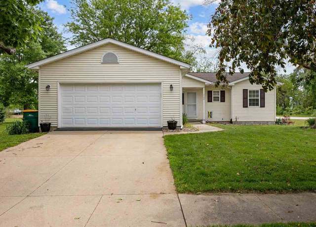 Property at 1500 Rock Island Dr, Ely, IA 52227, 3 beds, 2.5 baths