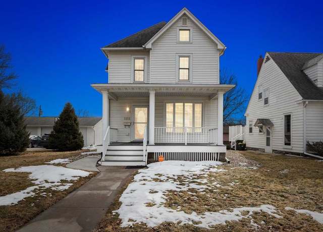 Property at 1111 Rochester Ave, Iowa City, IA 52245, 5 beds, 3 baths