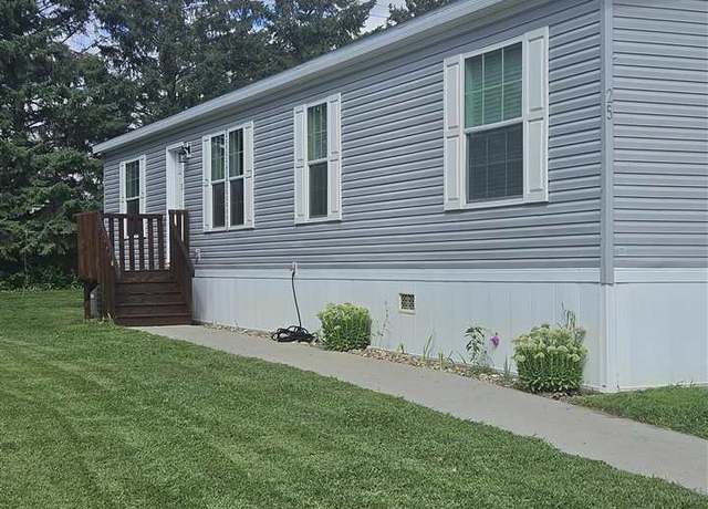 Property at 25 Modern Way, Iowa City, IA 52240, 4 beds, 2 baths