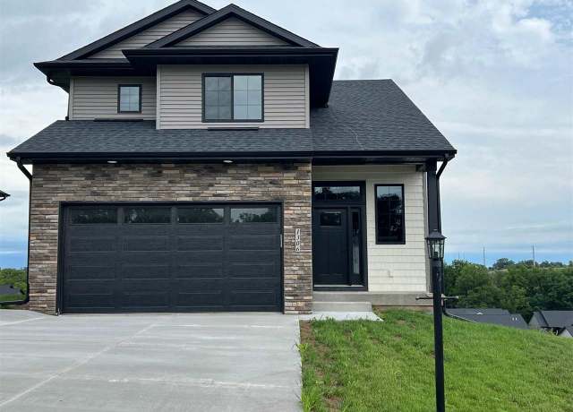 Property at 1306 E Gable Way, Tiffin, IA 52340, 4 beds, 3.5 baths