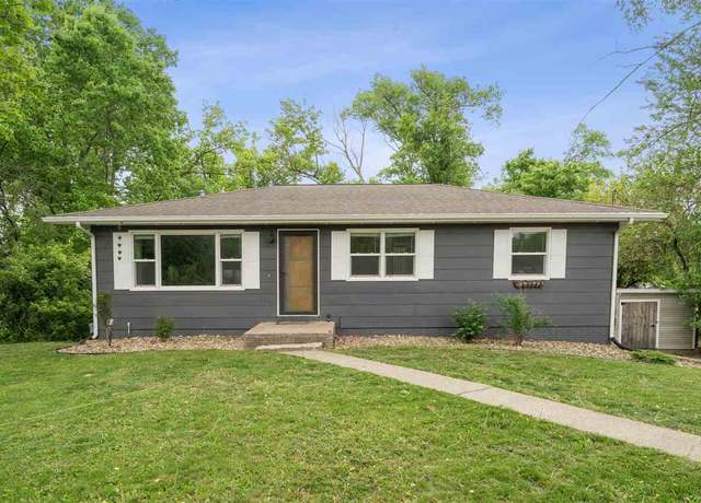 Property at 6610 SE Berry Rd, Cedar Rapids, IA 52403, 4 beds, 2 baths
