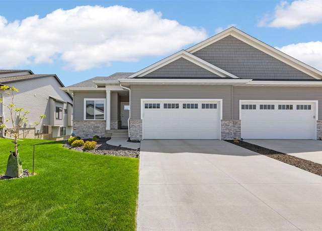 Property at 1237 Berkshire Ln, North Liberty, IA 52317, 4 beds, 3 baths