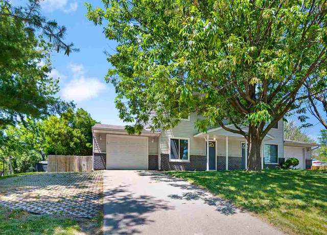 Property at 1821 N Ridge Dr, Coralville, IA 52241, 2 beds, 1.5 baths