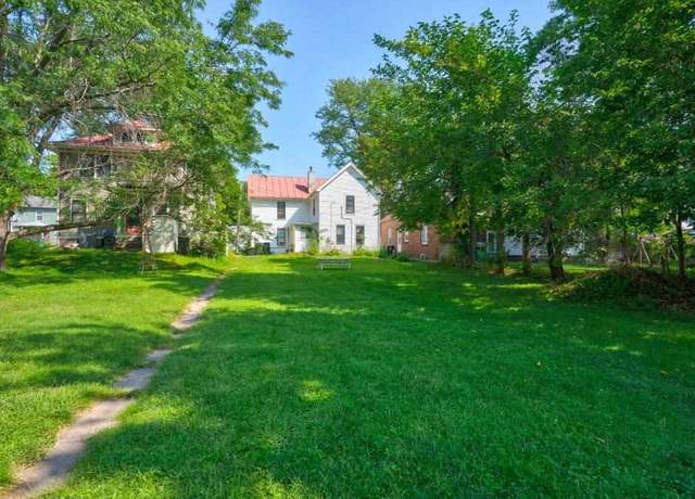 Property at 415 Church St, Iowa City, IA 52245, 2 beds, 2 baths