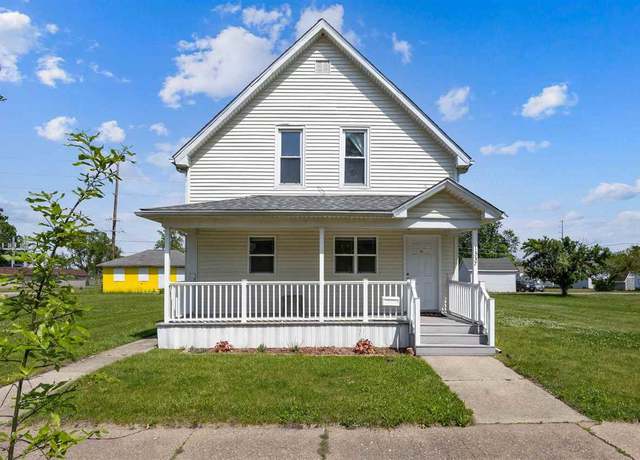 Property at 1337 Ellis Blvd NW, Cedar Rapids, IA 52405, 3 beds, 2 baths