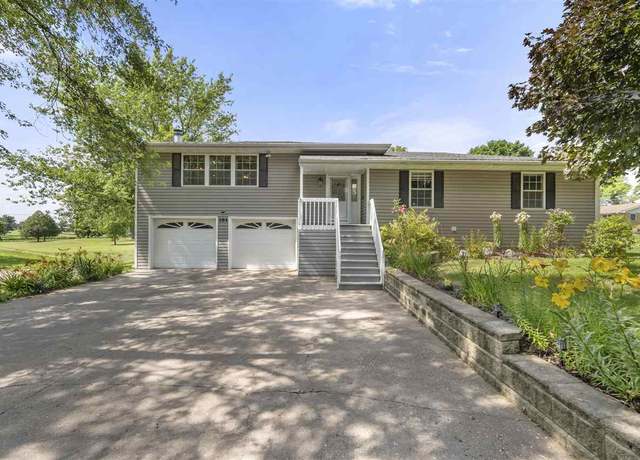 Property at 101 Golf Cir, Winfield, IA 52659, 3 beds, 2 baths