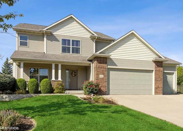 Property at 3045 High Bluff Ct, Coralville, IA 52241, 4 beds, 3.5 baths