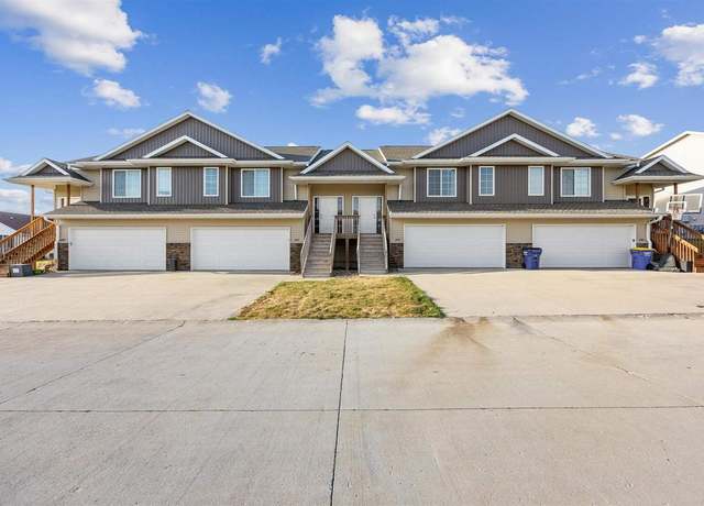 Property at 604 Riley Ln, West Branch, IA 52358, 3 beds, 3 baths